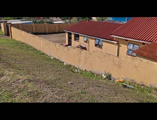 4 BEDROOM HOUSE FOR SALE IN UMLAZI L